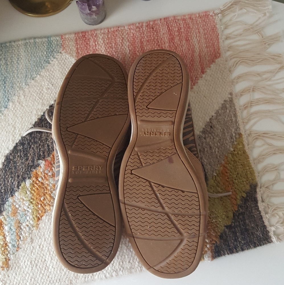 Sperry - Picture 4 of 5